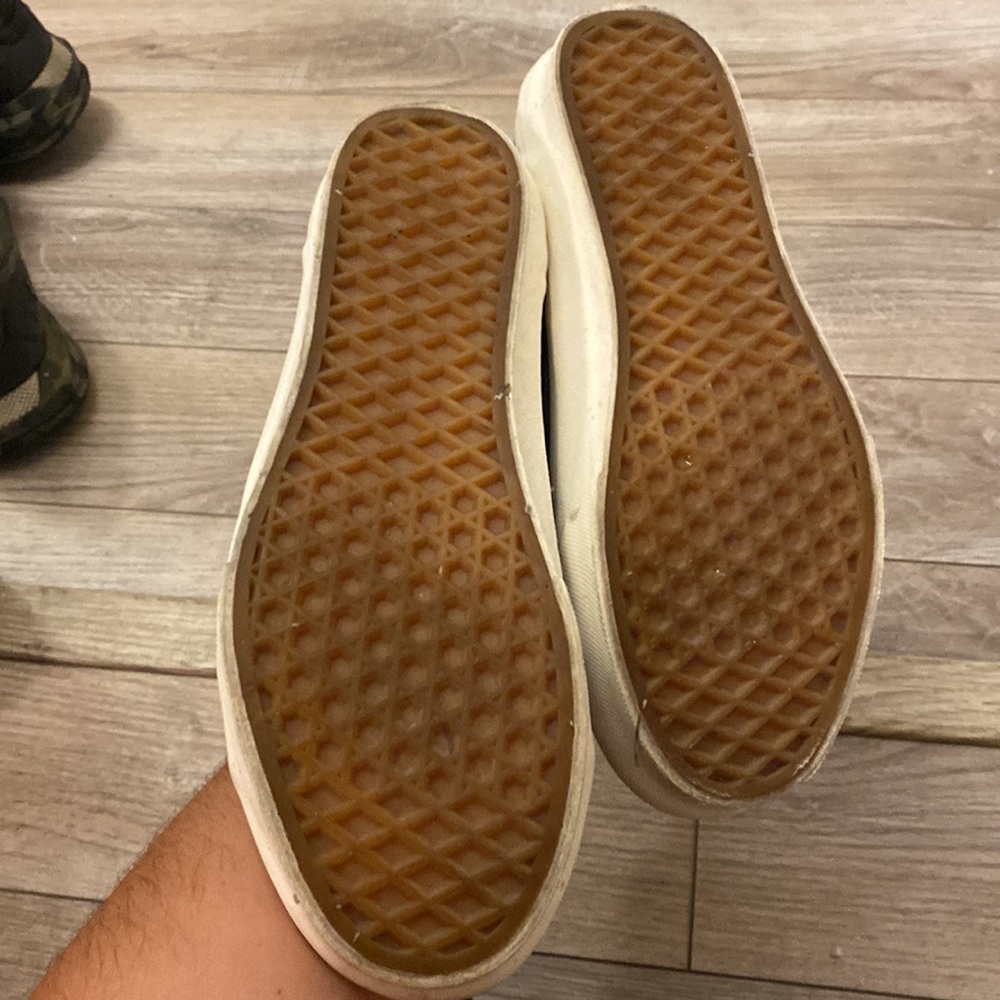 Vans - Picture 4 of 6